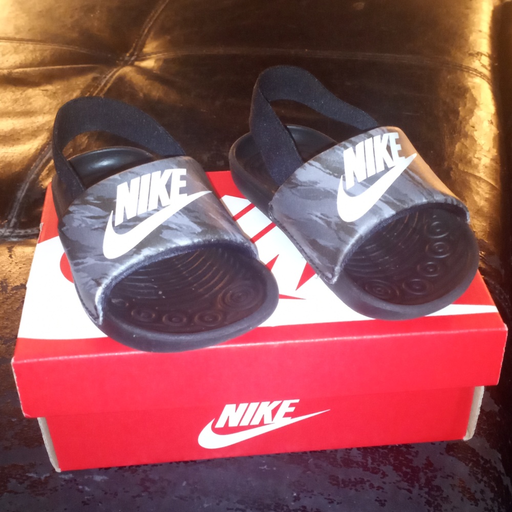 Nike slides